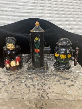 Cast iron salt and pepper shakers